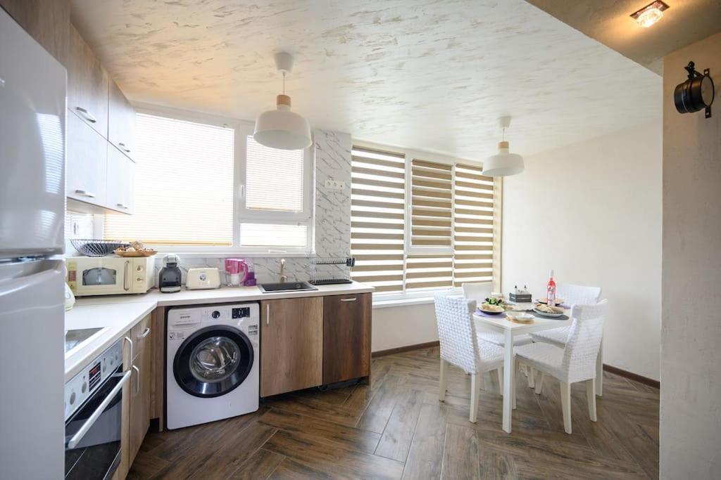 Sunset Luxury Apartment Varna Exterior photo